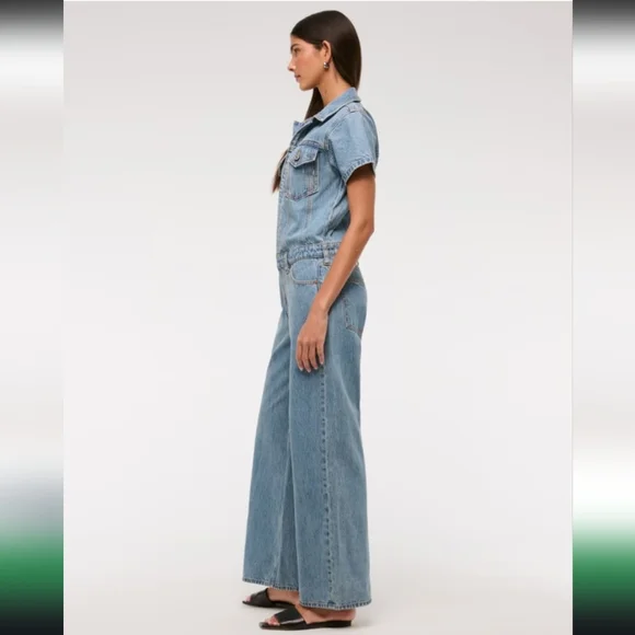 Abercrombie & Fitch Medium Wash Short Sleeve Straight Leg Tall Denim Jumpsuit - Picture 2 of 13